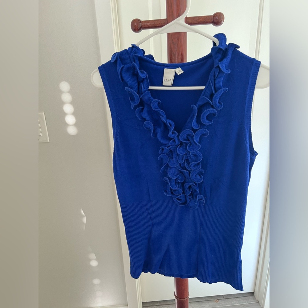 Vila Milano navy blue vest; size: Large